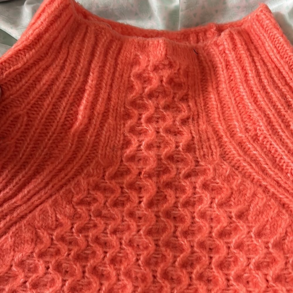 Gorgeous Anthro Coral Sweater XS - Picture 2 of 8